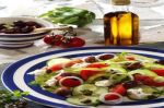 Griechischer Salat mit Kapern - fr 4 Personen