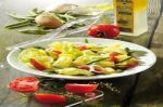 Salat Nicoise mit Kruterdressing - fr 4 Personen